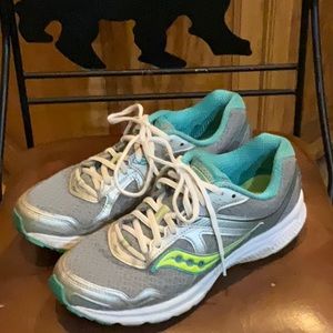 Sz 10 SAUCONY COHESION 10 women’s running walking shoes EUC
